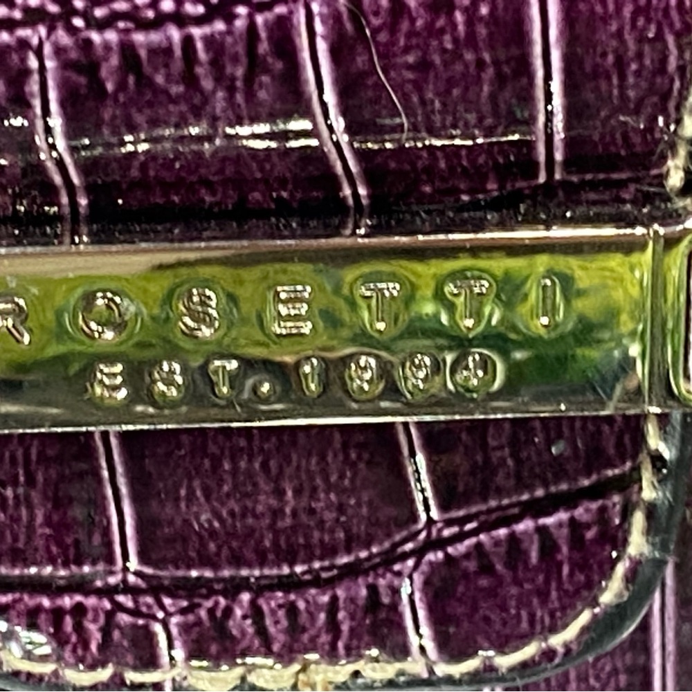 Elegant Crocodile-Embossed Shoulder Bag in Rich Purple - Picture 2 of 10